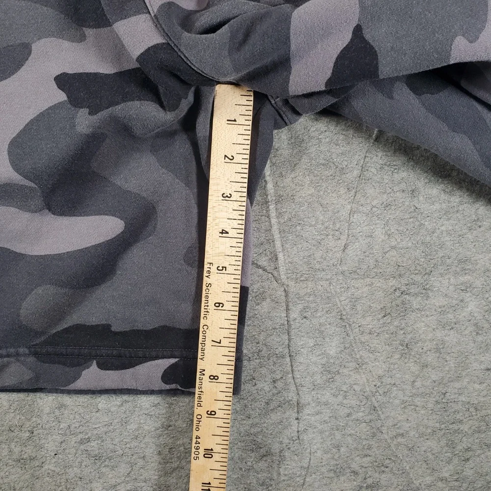 Nike Fleece Shorts Mens Small Grey Camo Club Sportswear CJ9931-022